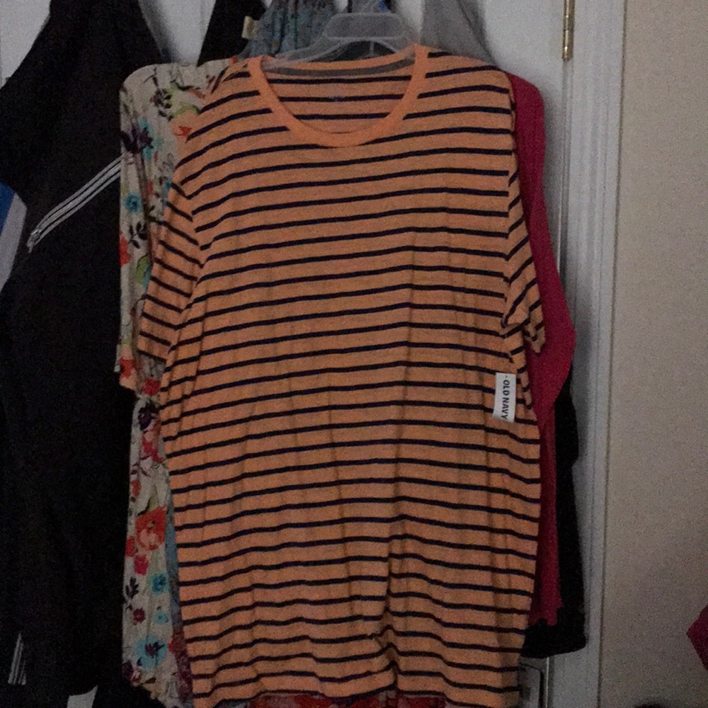 Old navy striped T-shirt